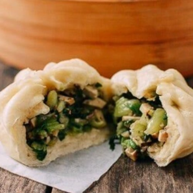 Steamed Veggie Bao.